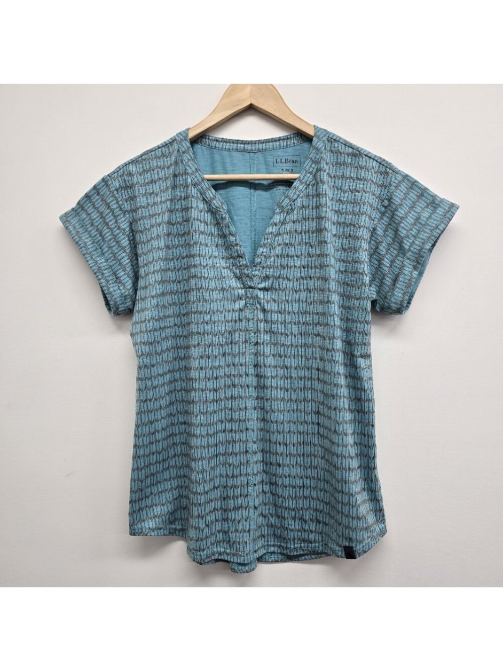 LL Bean Streamside Short Sleeve Top Size Small Splitneck Teal Geometric Outdoor